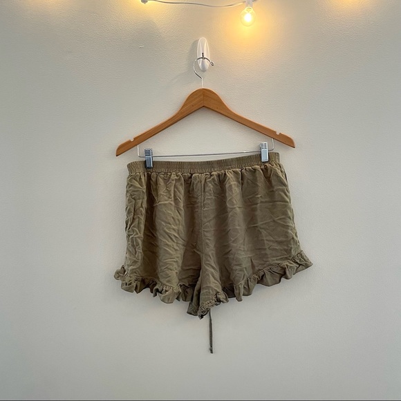 American Eagle Flowy Shorts - Picture 6 of 6